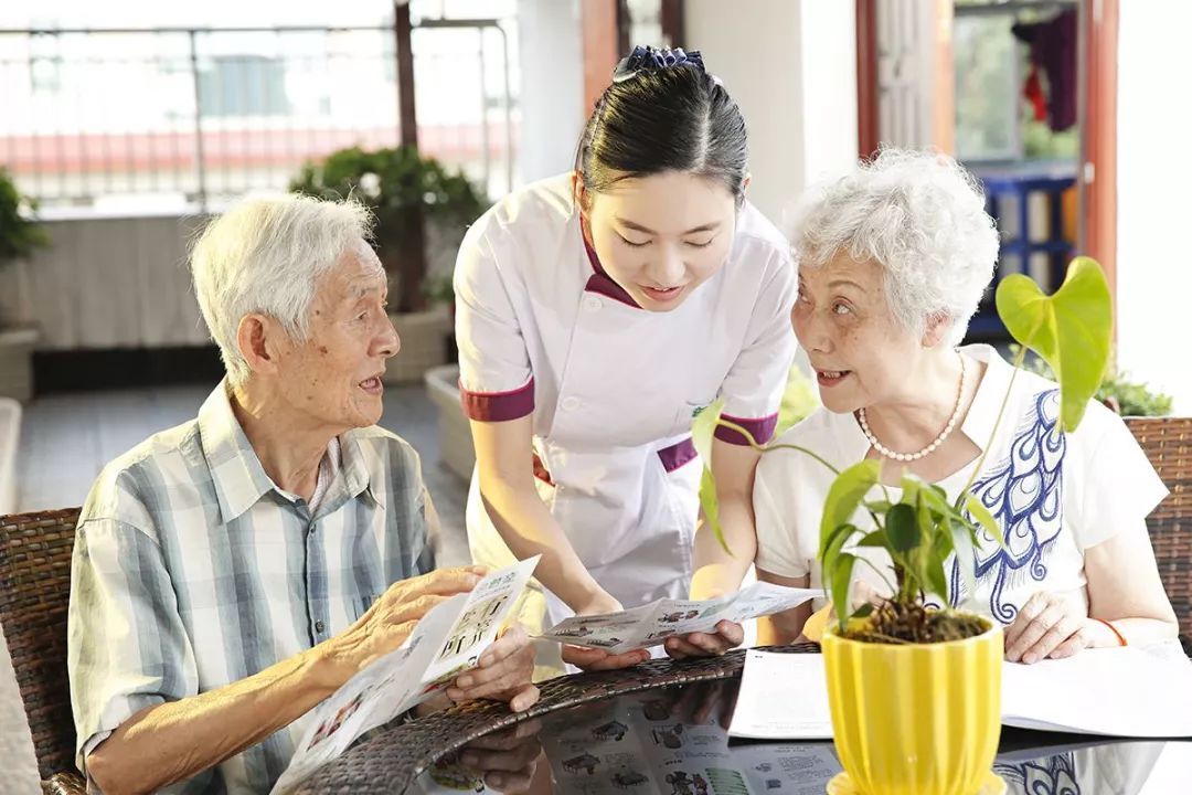 提升养老服务质量，托起幸福夕阳红